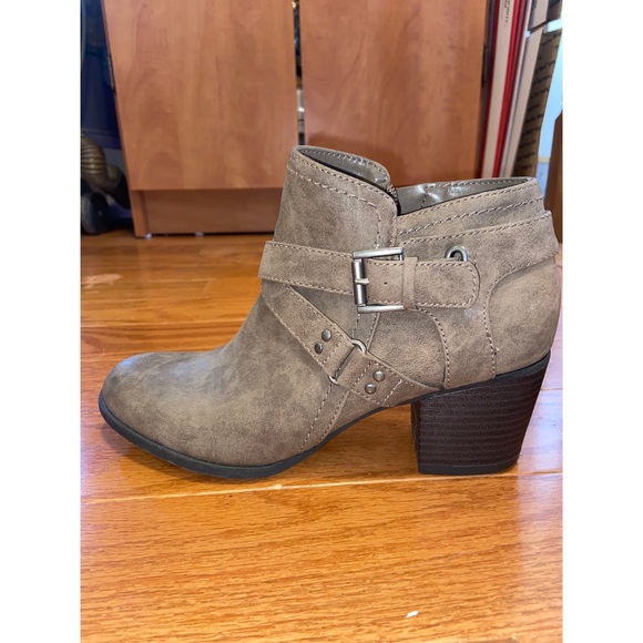 Ankle boots - Picture 2 of 6